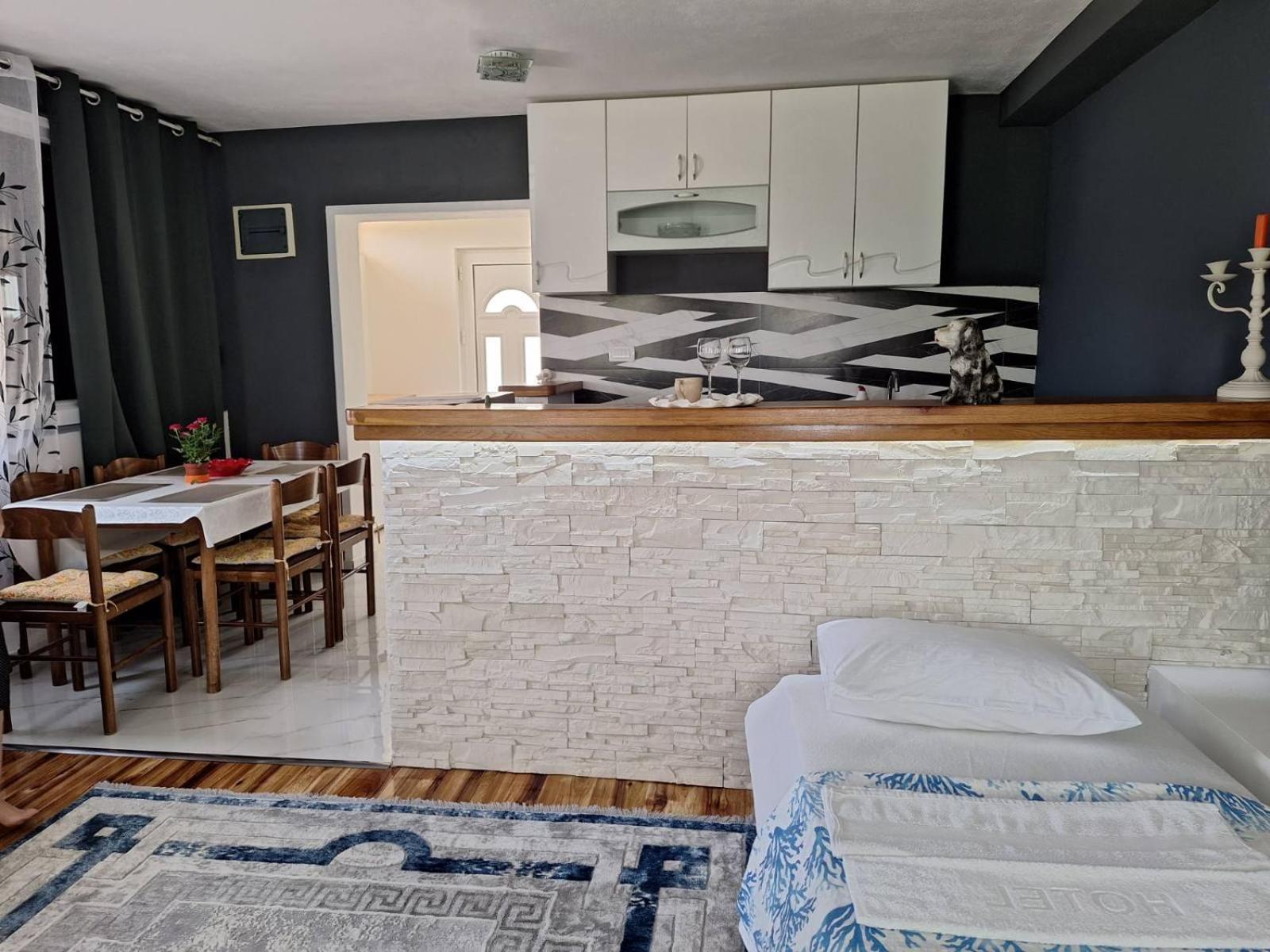 Apartman Glorija Cattaro Esterno foto