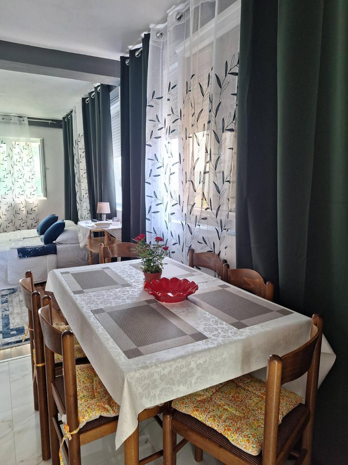 Apartman Glorija Cattaro Esterno foto